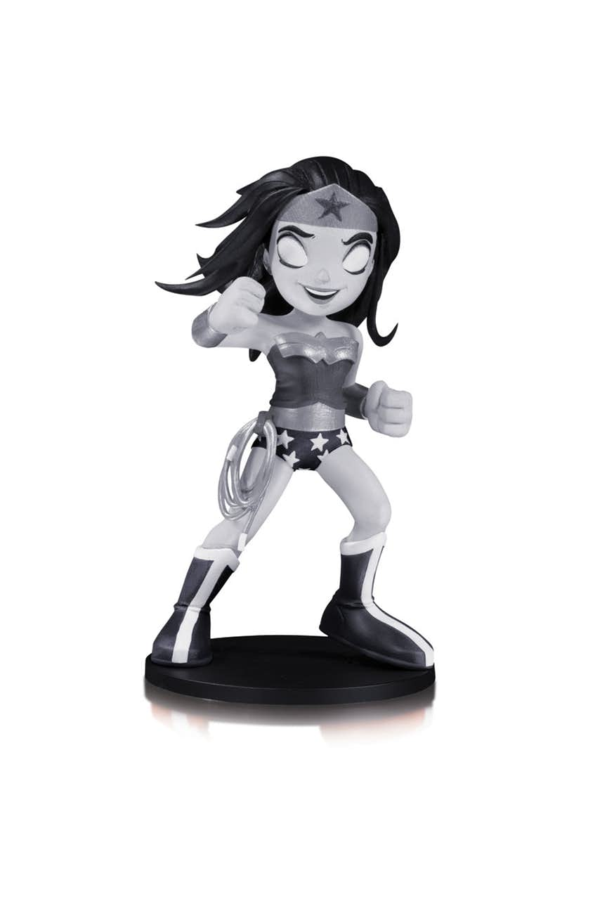 DC ARTISTS ALLEY: WONDER WOMAN BY CHRIS UMINGA DESIGNER VINYL FIGURE