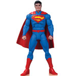 Superman - by Greg Capullo - DC Collectibles